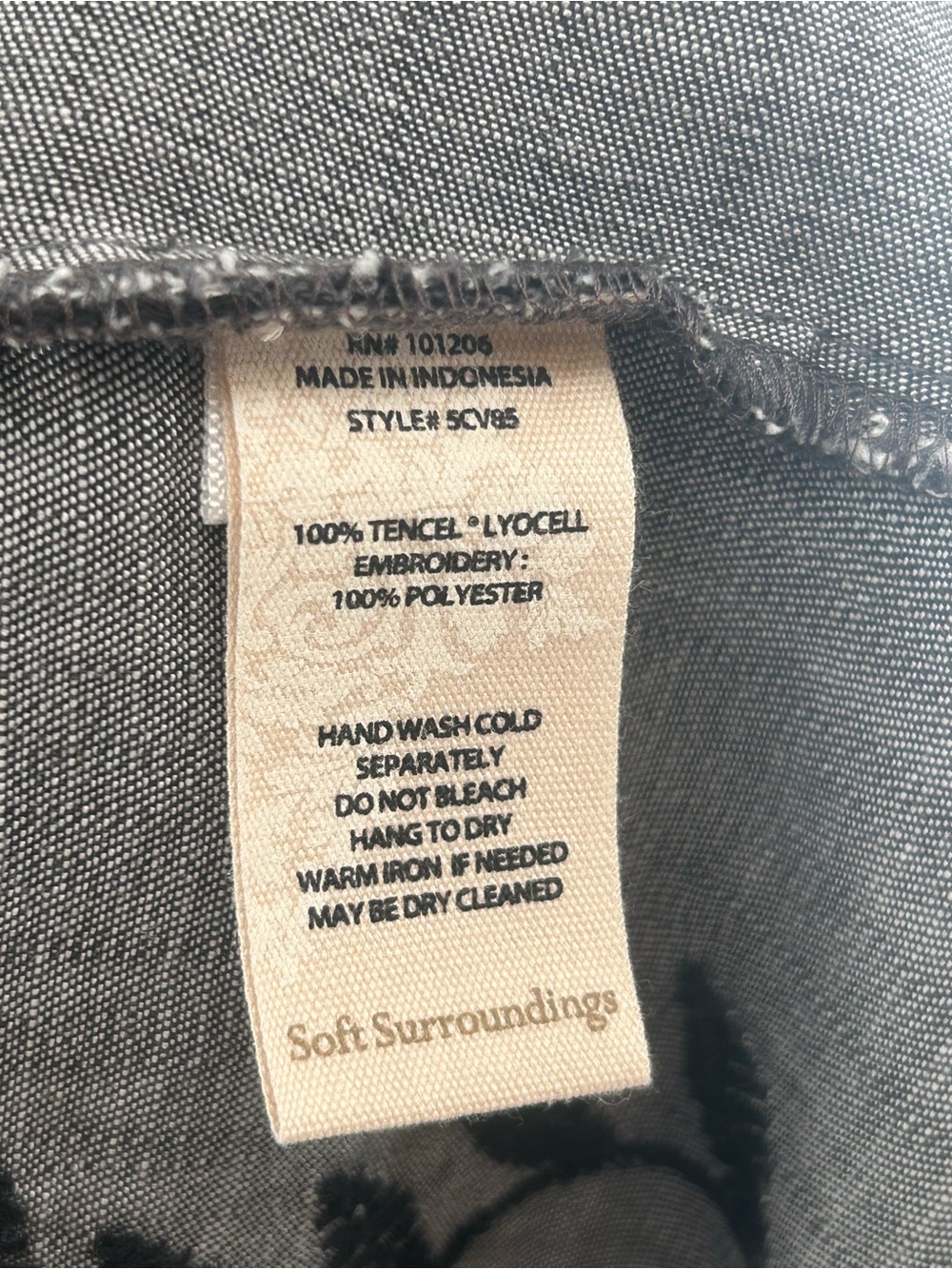 Soft Surroundings Gray Chambray Tunic Black Embroidered Papyrus Leaf 2x - Picture 8 of 10